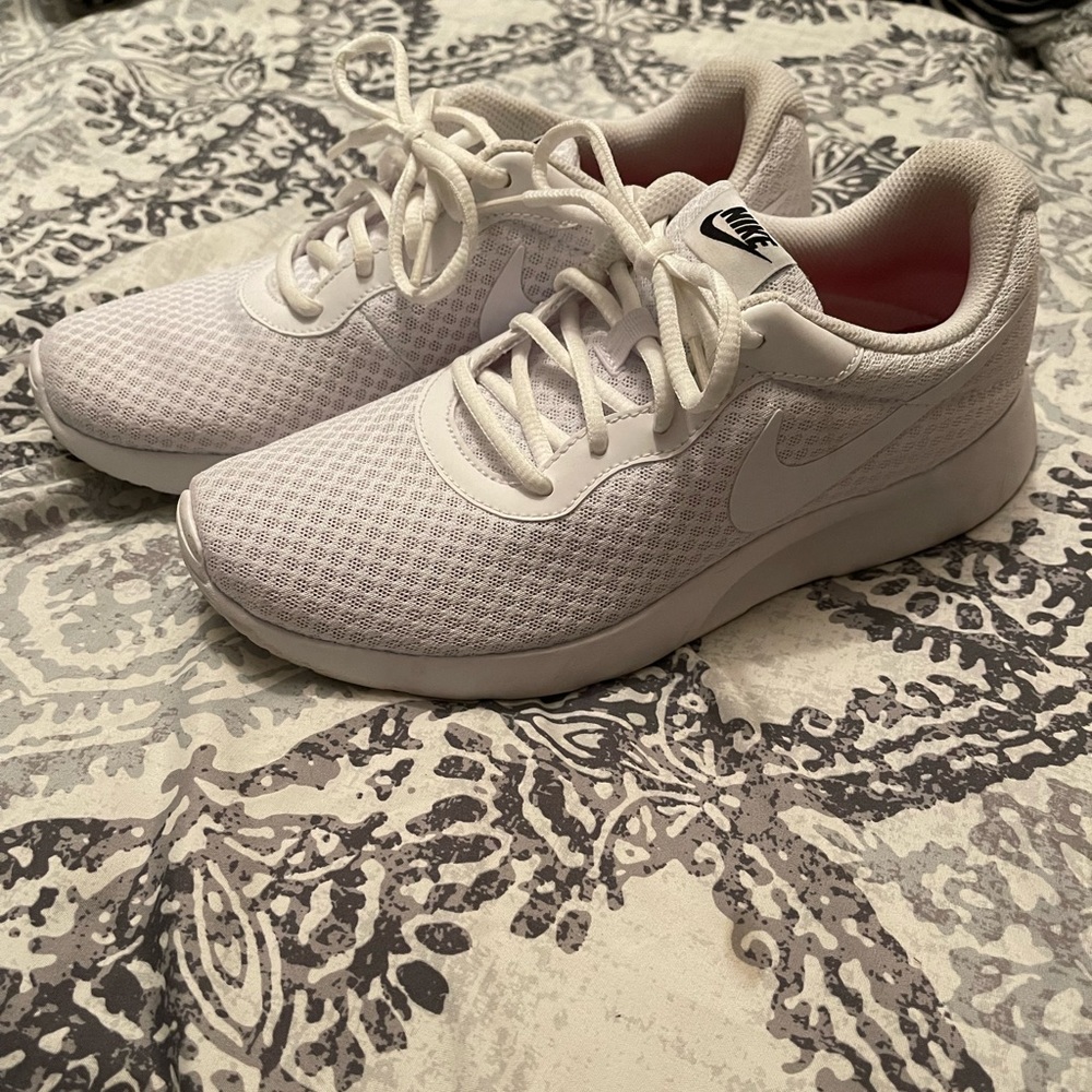 Nike Tennis shoes